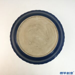 HA122 元代霽藍釉地堆塑白龍紋菱花口大盤