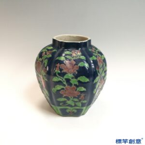 HB179 明嘉靖霽藍釉地堆塑法華彩折枝花果紋瓜稜罐